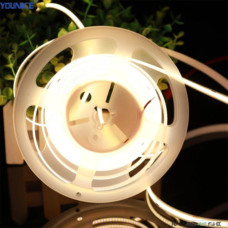 PCB8mm Width 320LEDs/M DOT Free 100lm/W DC12V LED COB Strip