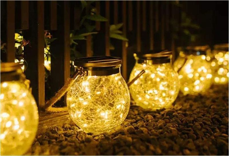 Outdoor Decorative LED Crack Glass Hanging Wishing Fairy Christmas Lamp Solar Jar Light for Holiday Garden Yard Patio Fence