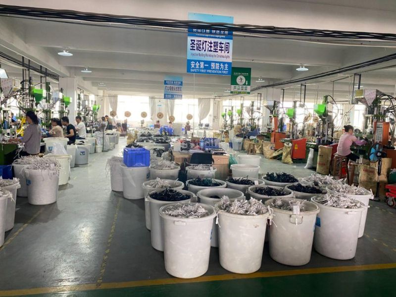 Outdoor IP65 Waterproof Rubber Cable LED String Light Chain for Christmas Decoration with Blue Flash Bulb