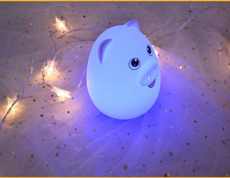 Hot Baby′ S Favorite Portable Speaker with LED Lamp, LED Lamp Speaker Pig Cute Shape for Kids